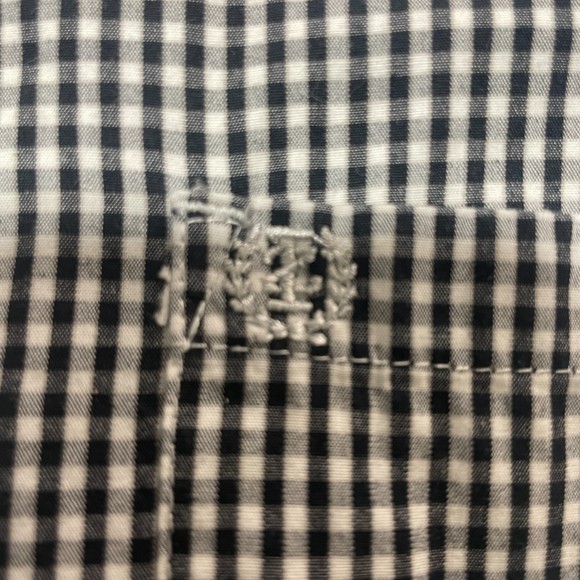 IZOD 100% cotton black and white button down shirt size xlt - Picture 3 of 10